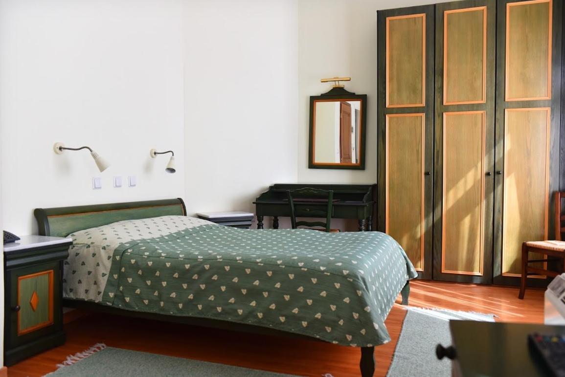 Aiolis Hotel 卡斯托里亚 外观 照片