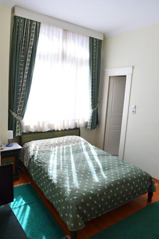 Aiolis Hotel 卡斯托里亚 外观 照片
